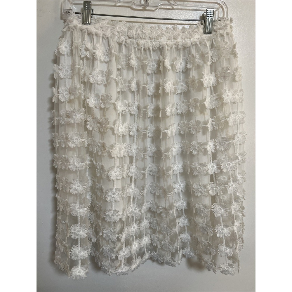 ALI & JAY WHITE LACE SKIRT SIZE MEDIUM